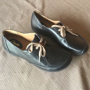 Clark's Artisan  Black Leather Lace Up Shoes  Women's Sz 5 1/2